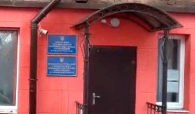 VIDEO/ Godina e shkatërruar, dalin pamjet e sulmit rus mbi konsullatën shqiptare, mësohet fati i stafit