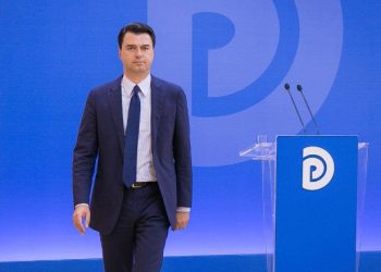 Krisja e madhe / 32 nga 59 deputetë të PD-së kundër Bashës. Publikohet lista e emrave