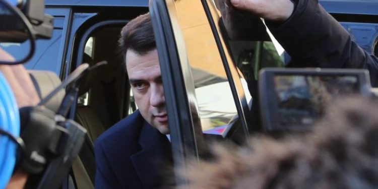 Idiotëstë nuk kanë fund. Morën vetëm 687 vota, kryetarët në Vorë mbështesin Bashën