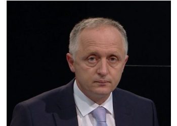 “S’ka kohë për pushim zëvendësohet me na zuri dhe ky hall”/ Protesta e ktheu qeverinë në punë