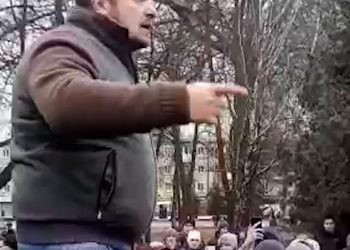 “Kush është për të luftuar?” Kryetari i bashkisë u kërkon ukrainasve të luftojnë trupat ruse