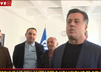 Shiko çfarë po ndodh tani tek selia e Partisë Demokratike