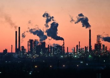 “The Economist”: Tre pasiguritë që po trondisin tregun e naftës