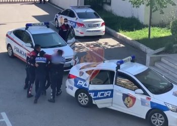Dhunë në familje dhe tapë në timon, në pranga katër persona në Tiranë