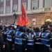 FOTO/ Protestë 24 orëshe para Kryeministrisë/ Ndërhyn policia, tensionohet situata