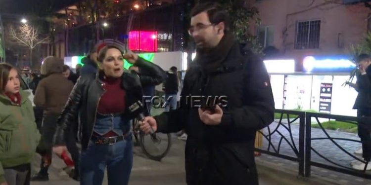 “Vdektë Edi Rama dhe Lulzim Basha”, protestuesja hedh një “lumë” mallkimesh