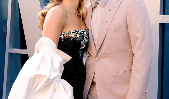 FOTO/ Rita Ora shfaqet super elegante në Oscars, por vëmendjen e merr…