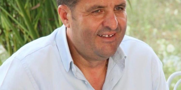 Mbërrijnë dokumentat nga Italia, kandidati i Lulit në Rrogozhinë rezulton i dënuar. Gati arrestimi për mashtrim