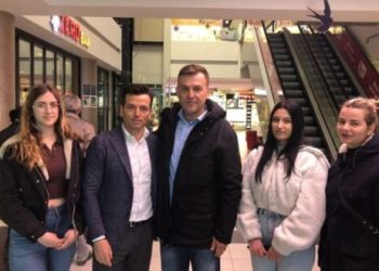 Agron Shehaj i bashkohet fushatës së fitores së Elton Banos në Lushnje