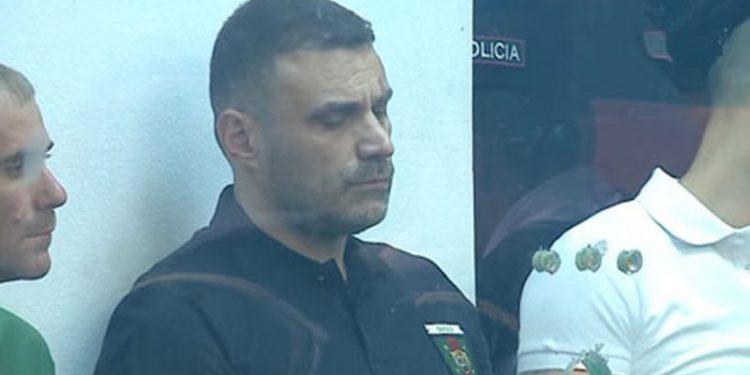 I dënuari Emiljano Shullazi niset drejt QSUT-së