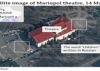 “Fëmijë” në rusisht, pamjet satelitore tregojnë shkrimin misterioz në oborrin e teatrit të bombarduar të Mariupolit