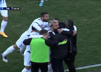 VIDEO/ Zhbllokohet Teuta-Tirana, gabon portieri adoleshent i durrsakëve