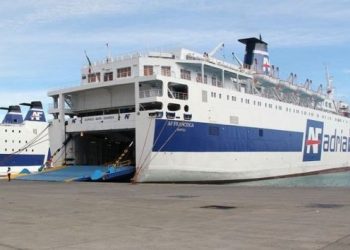 “Paralizohen” lundrimet Durrës-Bari/ Anulohen udhëtimet