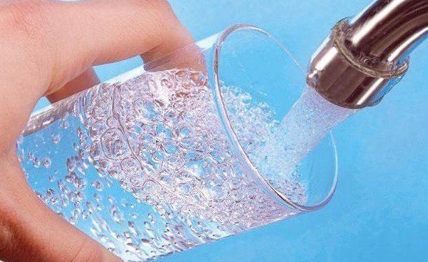 “Teknologjia e së ardhmes”/ Bill Gates investon në një projekt që prodhon ujë nga ajri