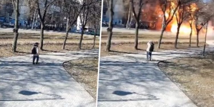 VIDEO/ E pabesueshme çfarë ndodh në Ukrainë! Raketa ruse bie në mes të rrugës, kalimtari në panik…