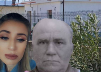 Krimi në Fier/ Fajtoni “zgjedh” babain, nuk shkon në funeralin e Merushe Hazizit, fqinjët: Ish-burri ka ardhur…