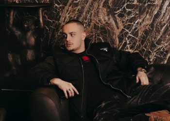 Don Xhoni ndahet nga e dashura ruse: Mos luaj rolin e viktimës në rrjete sociale