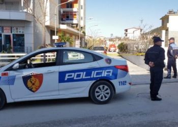 EMRI/ Policia e ndalon në ‘stacion’, të riut vlonjat i gjendet sasi e madhe farash kanabisi