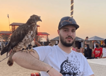 Atentati në Pogradec, niset me urgjencë drejt Tiranës Joan Muçllari, është goditur dhe me thikë në kokë