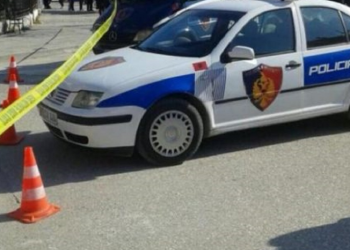 Aksident i trefishtë në Tiranë, plagoset një 2-vjeçar