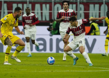 Milan kryen hap fals, barazon dhe Scudetto mbetet i hapur