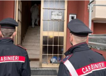 E rëndë në Itali, 24-vjeçari vret me grushte dhe shqelma nënën, telefonon policinë e pranon krimin