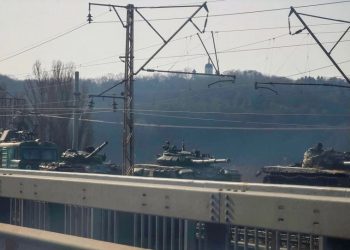 Ukraina:  Rusia po përgatitet për një ofensivë të re në lindje