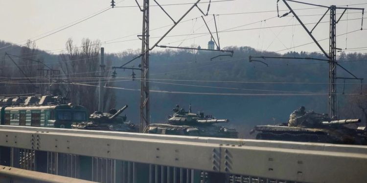 Ukraina: Rusia po përgatitet për një ofensivë të re në lindje