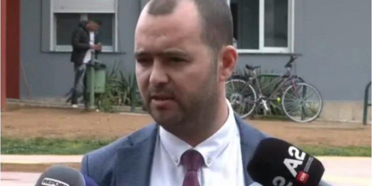 “Më tha se nuk kishte planifikuar të kryente vrasje”, avokati i Nuredin Dumanit: Lëvizte me armë për shkak të problemeve që kishte