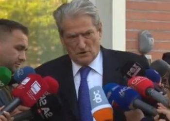 Sali Berisha i jep ultimatumin e fundit Alibeajt: E toleruam por sot nuk është më kryetar i…