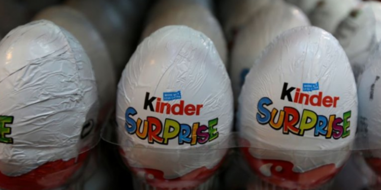 Helmimi i fëmijëve me ‘çokollatën Kinder’/ BE nis hetimet: Në 9 shtete të Europës…