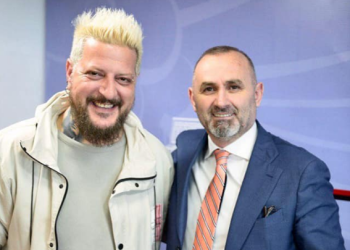 E dënuan për 4 dritare dhe u sulmuan nga opinioni, Usli Manja takim hipokrit me Bojken Lakon