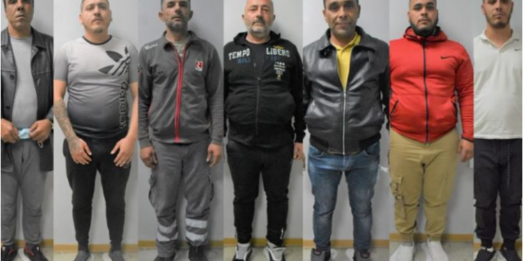 Publikohen fotot e mashtruesve që “gllabëruan” 1.4 milionë euro në llogaritë bankare të grekëve, mes tyre një shqiptar