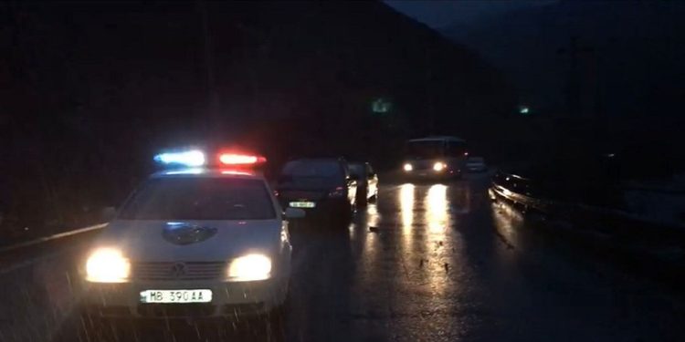 Moti i keq përfshin vendin/ Situatë problematike në aksin Elbasan- Librazhd