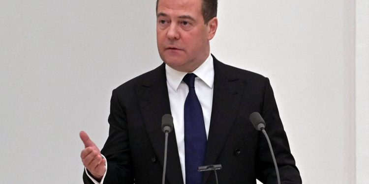 Medvedev: Do të furnizojmë me ushqime dhe produkte bujqësore vetëm miqtë tanë
