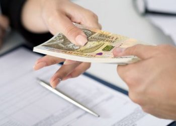 Nga sot rritet paga minimale, përgjysmohen dhe taksat/ Ja kush përfiton