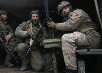 Rusët arrijnë tjetër objektiv, pushtojnë qytetin lindor të Kreminas