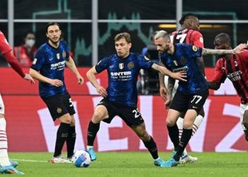 FOTO/ Emisioni sportiv publikon renditjen “reale” pa gabimet e arbitrave, shikoni si ndryshon kreu i Serisë A