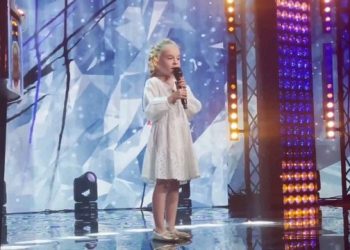 VIDEO/ 7-vjeçarja nga Kievi që po mahnit botën/ Mbledh fonde për Ukrainën duke kënduar