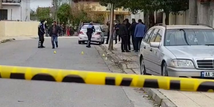 Shkodër/ Atentatorët zbrazën breshëri kallashnikovi nga Benzi me xhama të zinj, si u vra 55 vjeçari në lokal
