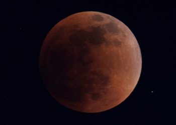 Spektakli i hënës së përgjakur/ Pamjet mahnitëse që dhuroi eklipsi