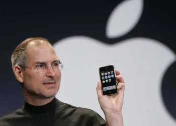 Gjatë pushimeve, Steve Jobs “bombardonte” stafin me telefonata, punonjësit nuk ishin të qetë për ditë të tëra