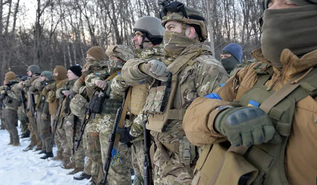 Nga menaxhere logjistike, inxhinier softuerësh dhe poet, këta janë ukrainasit e jashtëzakonshëm që luftojnë kundër Rusisë