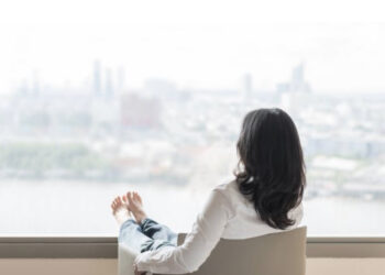 Beqarët apo të martuarit, kush jetojnë më gjatë? Mësojeni tani