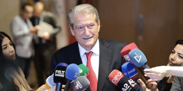 Sali Berisha shuan zërat për një përcarje: Nuk kam asnjë qefmbetje me Metën