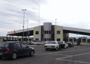 Korrupsion e kontrabandë, arrestohen 7 persona në Pogradec, mes tyre 2 doganierë dhe 2 policë të Qafë Thanës