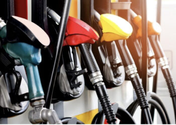 E FUNDIT/ Bordi tallet me shqiptarët, ndryshon çmimi i karburanteve, sa do të shiten nga sot nafta dhe benzina