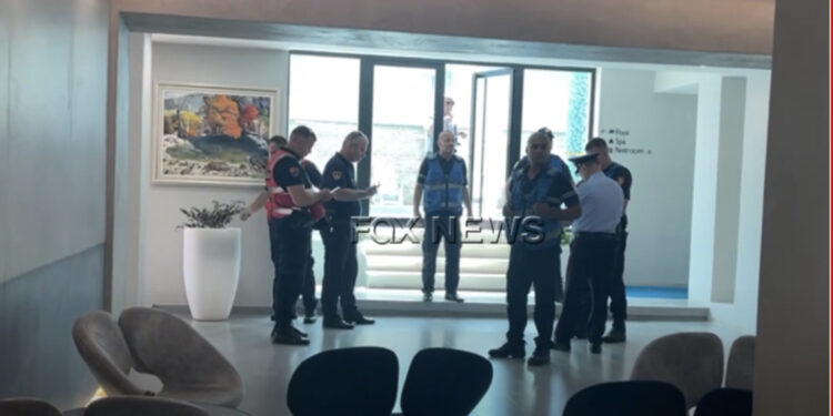 E rëndë në Vlorë, gjendet i vdekur në pishinën e hotelit turisti 18-vjeçar