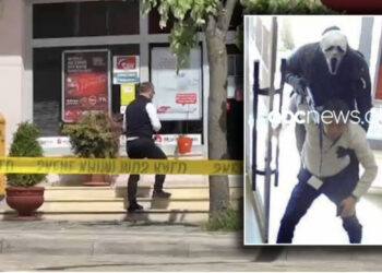 FOTO/ Me maskë si nëpër filma, momenti kur grabitësit thyejnë bankën në Koplik