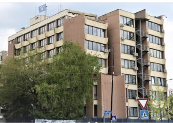 Arrestohet një person për krime lufte në Kosovë, dyshohet të jetë përfshirë me ofensivën…